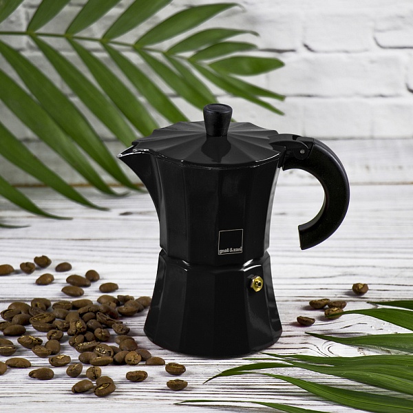 Кофеварка гейзерная на 3 чашки Аромат кофе Morosina чёрный